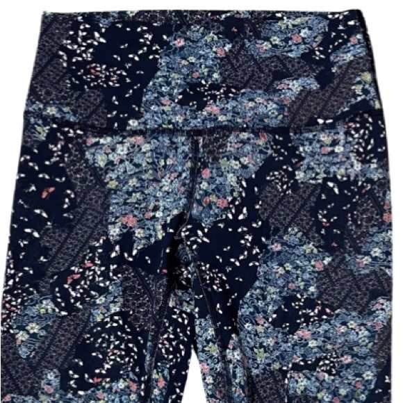 Lululemon Wunder Under Hi-Rise 7/8 Tight EUC - Picture 3 of 10